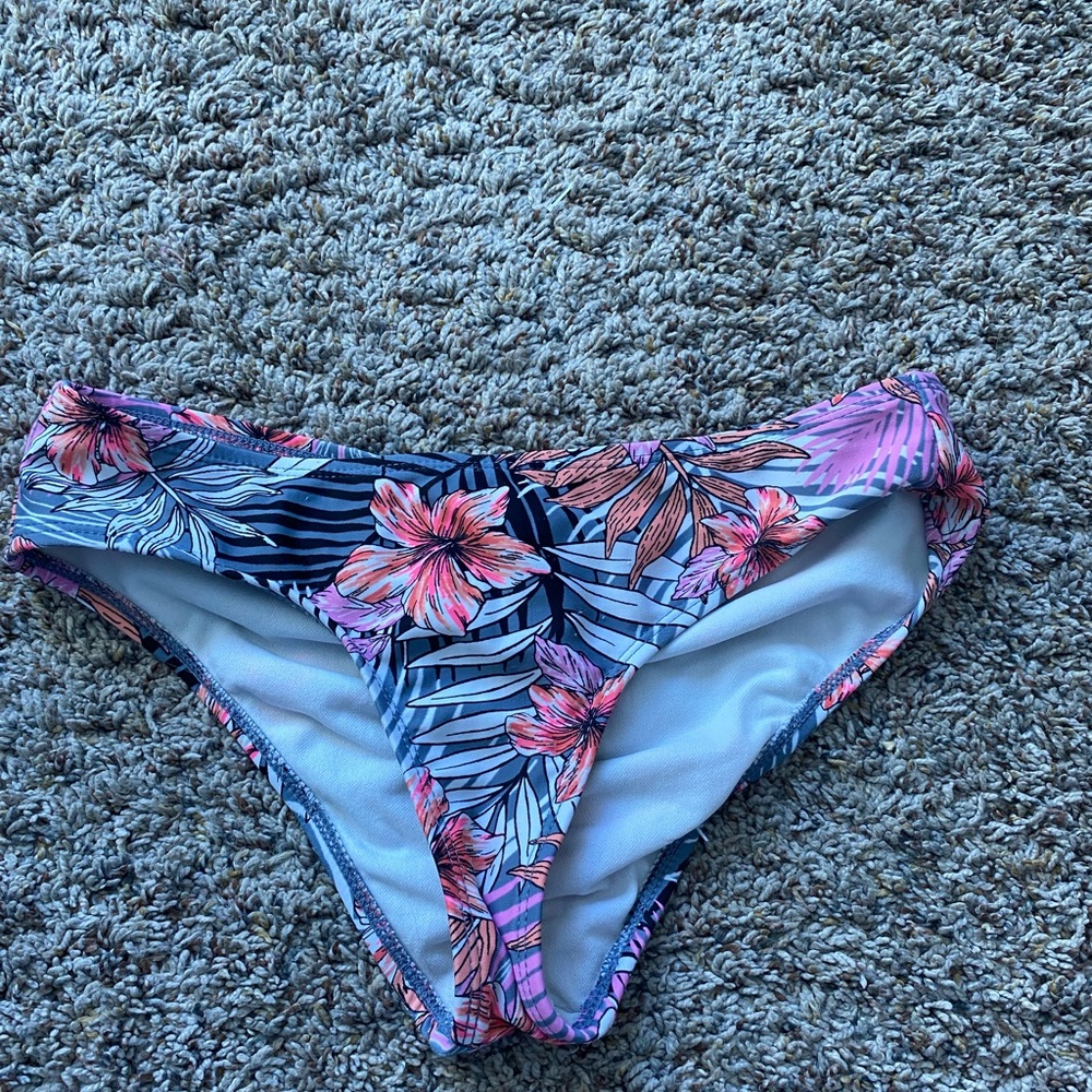 Bikini bottoms size xs